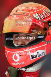 19.03.2005 Sepang, Malaysia, Michael Schumacher, GER, Scuderia Ferrari Marlboro F2004M, Pitlane, Box, Garage - Saturday, March, Formula 1 World Championship, Rd 2, Practice, Malaysian Grand Prix, KUL, Kuala Lumpur