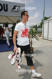 17.03.2005 Sepang, Malaysia, Michael Schumacher, GER, Ferrari - Thursday, March, Formula 1 World Championship, Rd 2, Malaysian Grand Prix, KUL, Kuala Lumpur