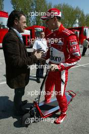 22.04.2005 Imola, San Marino, Jean Alesi (FRA), DTM driver, AMG-Mercedes, AMG-Mercedes C-Klasse with Michael Schumacher, GER, Ferrari - April, Formula 1 World Championship, Rd 4, San Marino Grand Prix, RSM