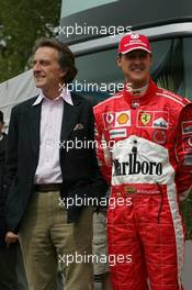 24.04.2005 Imola, San Marino, Luca di Montezemolo, ITA, Ferrari, President, Chairman & Managing Director, with Michael Schumacher, GER, Ferrari for the Shell announcement with their contract with Ferrari- April, Formula 1 World Championship, Rd 4, San Marino Grand Prix, RSM