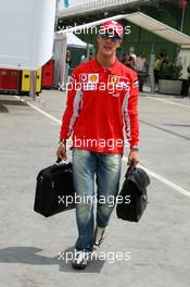 21.04.2005 Imola, San Marino, Michael Schumacher (GER), Scuderia Ferrari Marlboro, Portrait, arriving at the circuit - Thursday, April, Formula 1 World Championship, Rd 4, San Marino Grand Prix, RSM