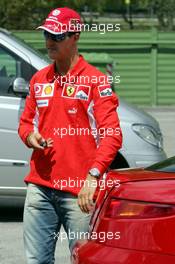 21.04.2005 Imola, San Marino, Arrival of Michael Schumacher, GER, Ferrari - Thursday, April, Formula 1 World Championship, Rd 4, San Marino Grand Prix, RSM