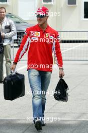 21.04.2005 Imola, San Marino, Arrival of Michael Schumacher, GER, Ferrari - Thursday, April, Formula 1 World Championship, Rd 4, San Marino Grand Prix, RSM