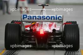 19.08.2005 Istanbul, Turkey, Jarno Trulli, ITA, Toyota, Panasonic Toyota Racing, TF105, Action, Track - August, Formula 1 World Championship, Rd 14, Turkish Grand Prix, Istanbul Park, Turkey, Practice