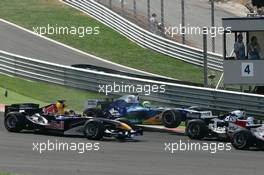 21.08.2005 Istanbul, Turkey, Felipe Massa, BRA, Sauber Petronas had a small crash at the start of the race - August, Formula 1 World Championship, Rd 14, Turkish Grand Prix, Istanbul Park, Turkey, Race