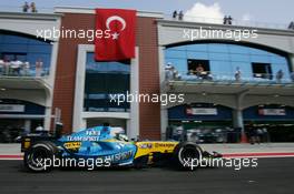 20.08.2005 Istanbul, Turkey, Giancarlo Fisichella, ITA, Mild Seven Renault F1 Team, R25, Action, Track - August, Formula 1 World Championship, Rd 14, Turkish Grand Prix, Istanbul Park, Turkey, Practice