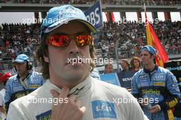 21.08.2005 Istanbul, Turkey, Fernando Alonso, ESP, Renault F1 Team - August, Formula 1 World Championship, Rd 14, Turkish Grand Prix, Istanbul Park, Turkey, Grid