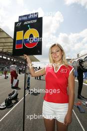 21.08.2005 Istanbul, Turkey, Grid girl - August, Formula 1 World Championship, Rd 14, Turkish Grand Prix, Istanbul Park, Turkey, Grid