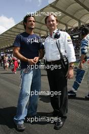 21.08.2005 Istanbul, Turkey, Vitantonio Liuzzi, ITA, Red Bull Racing with Christian Horner, GBR, Red Bull Racing team Principal - August, Formula 1 World Championship, Rd 14, Turkish Grand Prix, Istanbul Park, Turkey, Grid