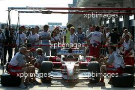 18.08.2005 Istanbul, Turkey, Toyota practice pitstops - August, Formula 1 World Championship, Rd 14, Turkish Grand Prix, Istanbul Park, Turkey
