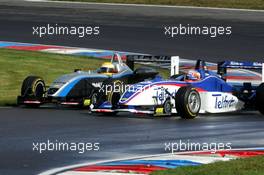 17.09.2005 Klettwitz, Germany,  Giedo van der Garde (NED), Team Rosberg, Dallara F305 Opel Spiess, side-by-side with Lewis Hamilton (GBR), ASM Formule 3, Dallara F305 Mercedes, fighting for the lead of the race - F3 Euro Series 2005 at Lausitzring