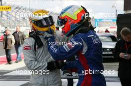 17.09.2005 Klettwitz, Germany,  Giedo van der Garde (NED), Team Rosberg, Dallara F305 Opel Spiess (2nd, right), congratulates Lewis Hamilton (GBR), ASM Formule 3, Dallara F305 Mercedes (1st, left), with his victory - F3 Euro Series 2005 at Lausitzring