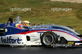 17.09.2005 Klettwitz, Germany,  Giedo van der Garde (NED), Team Rosberg, Dallara F305 Opel Spiess, side-by-side with Lewis Hamilton (GBR), ASM Formule 3, Dallara F305 Mercedes, fighting for the lead of the race - F3 Euro Series 2005 at Lausitzring