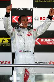 18.09.2005 Klettwitz, Germany,  Podium, Lewis Hamilton (GBR), ASM Formule 3, Dallara F305 Mercedes (1st) - F3 Euro Series 2005 at Lausitzring