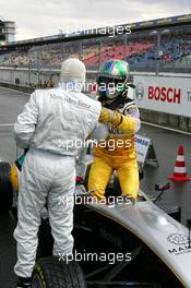 22.10.2005 Hockenheim, Germany,  Race winner Lewis Hamilton (GBR), ASM Formule 3, congratulates Lucas di Grassi (BRA), Manor Motorsport, Dallara F305 Mercedes - F3 Euro Series 2005 at Hockenheimring