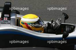 20.05.2005 Monte Carlo, Monaco,  Lewis Hamilton (GBR), ASM Formule 3, Dallara F305 Mercedes, applauding in the car when he arrives in the Parc Ferme - F3 Euro Series 2005 at Monte Carlo, Monaco