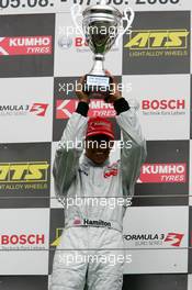 07.08.2005 Nürburg, Germany,  Podium, Lewis Hamilton (GBR), ASM Formule 3, Dallara F305 Mercedes (1st), with the winners trophy - F3 Euro Series 2005 at Nürburgring