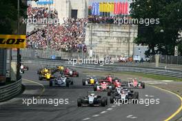 16.07.2005 Nürnberg, Germany,  Start of the race, with Lewis Hamilton (GBR), ASM Formule 3, Dallara F305 Mercedes, leading the field to the first corner - F3 Euro Series 2005 at Norisring