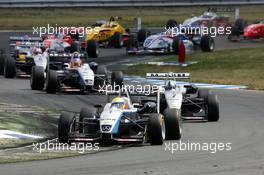 26.06.2005 Oschersleben, Germany,  Start of the race, with Lewis Hamilton (GBR), ASM Formule 3, Dallara F305 Mercedes, leading - F3 Euro Series 2005 at Motopark Oschersleben