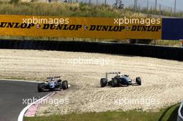 27.08.2005 Zandvoort, The Netherlands,  Crash between team mates Lewis Hamilton (GBR), ASM Formule 3, Dallara F305 Mercedes and Adrian Sutil (GER), ASM Formule 3, Dallara F305 Mercedes, causing both to retire from the race - F3 Euro Series 2005 at Circuit Park Zandvoort