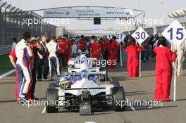 16.12.2005 Sakhir, Bahrain, Formula BMW World Final 2005, 13th to 16th December, Bahrain International Circuit, Grid, - For further information please register at www.press.bmw.de - This image is free for editorial use only. Please use for Copyright/Credit: c BMW AG