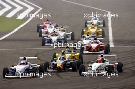 15.12.2005 Sakhir, Bahrain, Formula BMW World Final 2005, 13th to 16th December, Bahrain International Circuit, Nicolas Huelkenberg, GER, Josef Kaufmann Racing and Joao Urbano, POR, ASL Team Muecke-motorsport - Heat 1 - For further information please register at www.press.bmw.de - This image is free for editorial use only. Please use for Copyright/Credit: c BMW AG