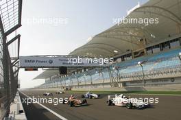 15.12.2005 Sakhir, Bahrain, Formula BMW World Final 2005, 13th to 16th December, Bahrain International Circuit, Jack Goldstraw, GBR, Team SWR and Salman Al Khalifa, BRN, Team E-Rain - Heat 2 - For further information please register at www.press.bmw.de - This image is free for editorial use only. Please use for Copyright/Credit: c BMW AG