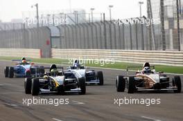 15.12.2005 Sakhir, Bahrain, Formula BMW World Final 2005, 13th to 16th December, Bahrain International Circuit, Salman Al Khalifa, BRN, Team E-Rain, Philip Glew, GBR, Promatecme/Soper Sport, Robert Wickens, CAN, Team Autotecnica - Heat 2 - For further information please register at www.press.bmw.de - This image is free for editorial use only. Please use for Copyright/Credit: c BMW AG
