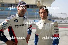 15.12.2005 Sakhir, Bahrain, Formula BMW World Final 2005, 13th to 16th December, Bahrain International Circuit, BMW Race Cars / Training - Dirk Müller, GER, BMW Motorsport - WTCC driver and Andy Priaulx, GBR, (WTCC-Champion) - For further information please register at www.press.bmw.de - This image is free for editorial use only. Please use for Copyright/Credit: c BMW AG