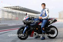 14.12.2005 Sakhir, Bahrain, Formula BMW World Final 2005, 13th to 16th December, Bahrain International Circuit, Roberto Panichi, ITA (winner of the BMW PowerCup on a BMW K 1200 R Powercup) - For further information please register at www.press.bmw.de - This image is free for editorial use only. Please use for Copyright/Credit: c BMW AG