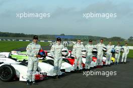 26.10.2005 Silverstone, England,  Left to right: Emerson Fittipaldi (BRA), Andrea de Cesaris (ITA), Derek Warwick (GBR), Nigel Mansell (GBR), Christian Danner (GER), Patrick Tambay (FRA), Riccardo Patrese (ITA) and Stefan Johansson (SWE).- October, GP Masters testing, Silverstone, Great Britain
