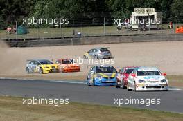 30.07.2006 Castle Donington, England,  Sunday, BTCC crashes - British Touring Car Championship 2006 at Donington Park, England