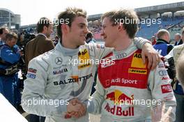 08.04.2006 Hockenheim, Germany,  Mattias Ekström (SWE), Audi Sport Team Abt Sportsline, Portrait, congratulates Jamie Green (GBR), AMG-Mercedes, Portrait, with his pole position - DTM 2006 at Hockenheimring (Deutsche Tourenwagen Masters)