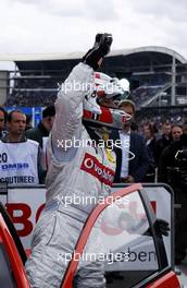 09.04.2006 Hockenheim, Germany,  Bernd Schneider (GER), AMG-Mercedes, AMG-Mercedes C-Klasse exiting his car as a winner of the first 2006 DTM race. - DTM 2006 at Hockenheimring (Deutsche Tourenwagen Masters)