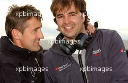 21.05.2006 Oschersleben, Germany,  Bernd Schneider (GER), AMG-Mercedes, AMG-Mercedes C-Klasse having some fun with a Audi mechanic on the starting grid. - DTM 2006 at Motorsport Arena Oschersleben (Deutsche Tourenwagen Masters)