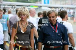 22.07.2006 Nurnberg, Germany,  Girlfriend (?) and father of Daniel La Rosa (GER), Mücke Motorsport - DTM 2006 at Norisring (Deutsche Tourenwagen Masters)