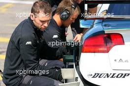 01.09.2006 Zandvoort, The Netherlands,  Mechanics working on the car of Tom Kristensen (DNK), Audi Sport Team Abt Sportsline, Audi A4 DTM - DTM 2006 at Zandvoort, The Netherlands (Deutsche Tourenwagen Masters)