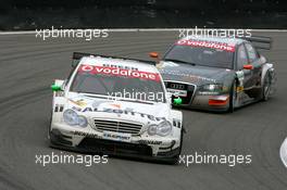 03.09.2006 Zandvoort, The Netherlands,  Jamie Green (GBR), AMG-Mercedes, AMG-Mercedes C-Klasse, leads Timo Scheider (GER), Audi Sport Team Rosberg, Audi A4 DTM - DTM 2006 at Zandvoort, The Netherlands (Deutsche Tourenwagen Masters)