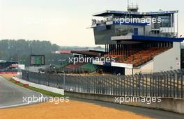 13.10.2006 Le Mans, France,  One of the grandstands along the straight at Le Mans. - DTM 2006 at Le Mans Bugatti Circuit, France (Deutsche Tourenwagen Masters)