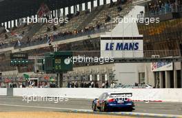 14.10.2006 Le Mans, France,  General view of the Le Mans grandstand with Mattias Ekström (SWE), Audi Sport Team Abt Sportsline, Audi A4 DTM driving past. - DTM 2006 at Le Mans Bugatti Circuit, France (Deutsche Tourenwagen Masters)