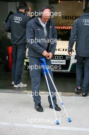 14.10.2006 Le Mans, France,  Dr. Wolfgang Ullrich (GER), Audi's Head of Sport, on on crutches after a leg operation - DTM 2006 at Le Mans Bugatti Circuit, France (Deutsche Tourenwagen Masters)
