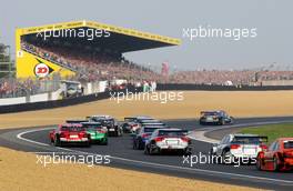 15.10.2006 Le Mans, France,  Start of the DTM race seen from the rear towards the firt chicane. - DTM 2006 at Le Mans Bugatti Circuit, France (Deutsche Tourenwagen Masters)