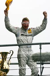 15.10.2006 Le Mans, France,  Podium, Mika Häkkinen (FIN), AMG-Mercedes, Portrait (2nd) - DTM 2006 at Le Mans Bugatti Circuit, France (Deutsche Tourenwagen Masters)