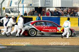 15.10.2006 Le Mans, France,  Vanina Ickx (BEL), Team Midland, Audi A4 DTM, being pushed from the grid - DTM 2006 at Le Mans Bugatti Circuit, France (Deutsche Tourenwagen Masters)