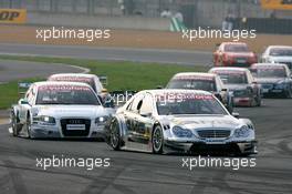 15.10.2006 Le Mans, France,  Mika Häkkinen (FIN), AMG-Mercedes, AMG-Mercedes C-Klasse, leads Tom Kristensen (DNK), Audi Sport Team Abt Sportsline, Audi A4 DTM - DTM 2006 at Le Mans Bugatti Circuit, France (Deutsche Tourenwagen Masters)