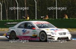 27.10.2006 Hockenheim, Germany,  Some DTM photographers taking pictures at the outside of the Spitzkehre corner. - DTM 2006 at Hockenheimring (Deutsche Tourenwagen Masters)