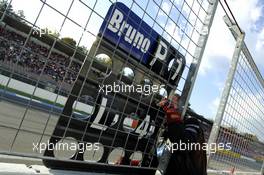 29.10.2006 Hockenheim, Germany,  Pitboard of Bruno Spengler (CDN), AMG-Mercedes, AMG-Mercedes C-Klasse - DTM 2006 at Hockenheimring (Deutsche Tourenwagen Masters)