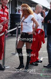 29.10.2006 Hockenheim, Germany,  Gridgirl in the pitlane. - DTM 2006 at Hockenheimring (Deutsche Tourenwagen Masters)