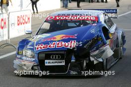 29.10.2006 Hockenheim, Germany,  The heavily damaged car of Mattias Ekström (SWE), Audi Sport Team Abt Sportsline, Audi A4 DTM, forcing him to retire - DTM 2006 at Hockenheimring (Deutsche Tourenwagen Masters)