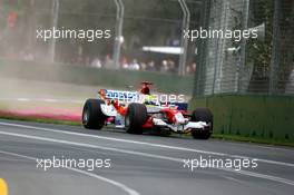 31.03.2006 Melbourne, Australia,  Ralf Schumacher (GER), Toyota Racing, returns to the track after running wide - Formula 1 World Championship, Rd 3, Australian Grand Prix, Friday Practice